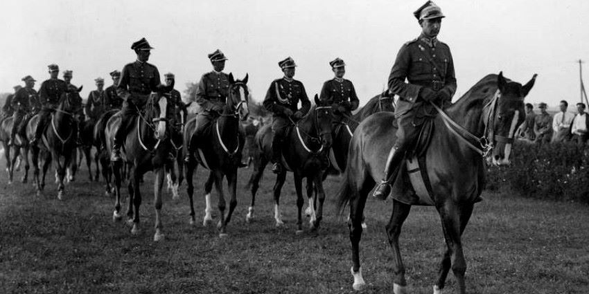 Jak to na wojence ładnie - pieśń wojskowa